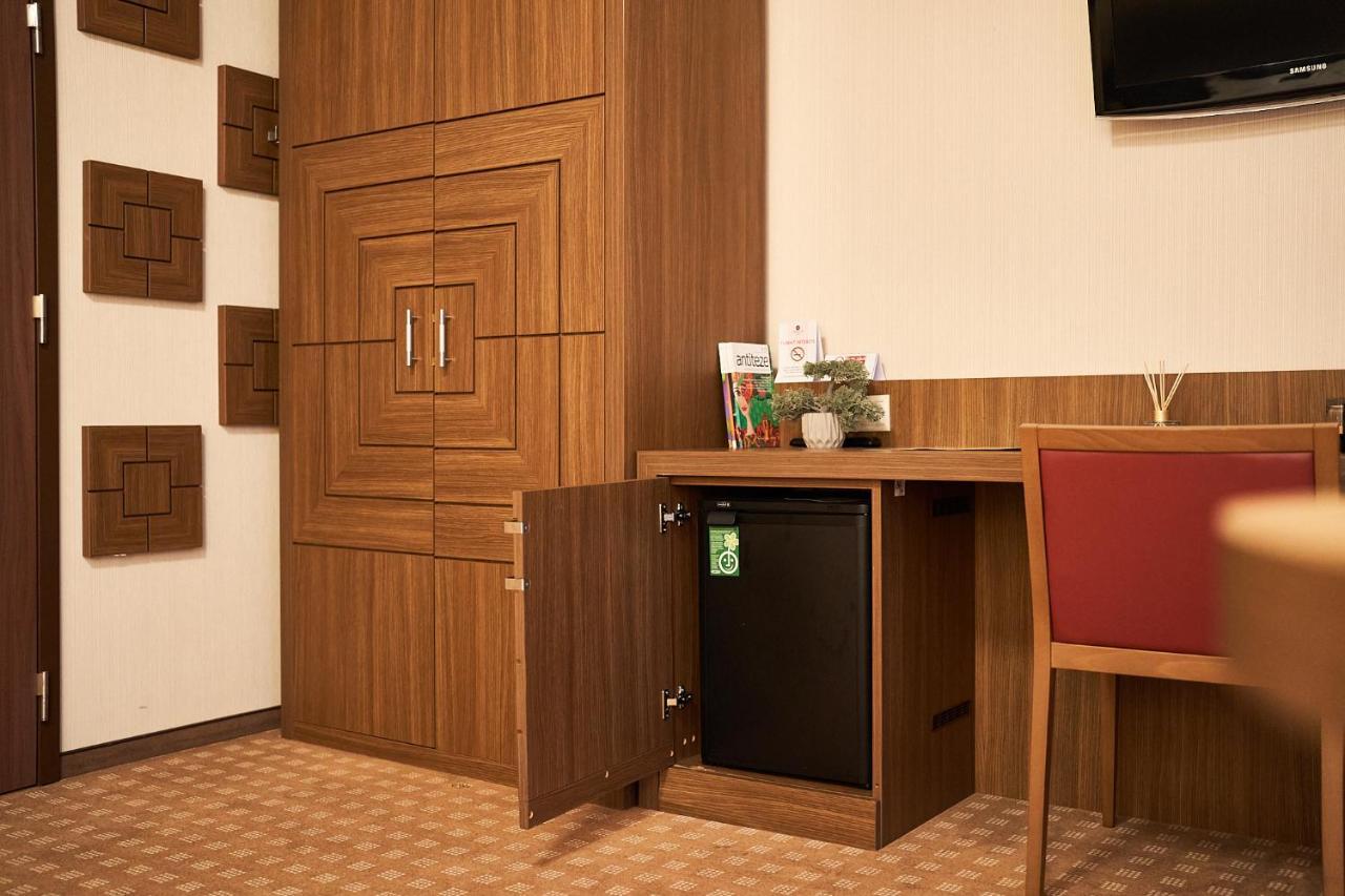 Petrodava One Piatra Neamţ Dış mekan fotoğraf